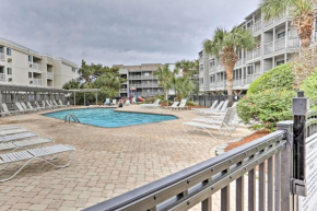 Myrtle Beach Condo with Comm Pool - Walk to Beach!